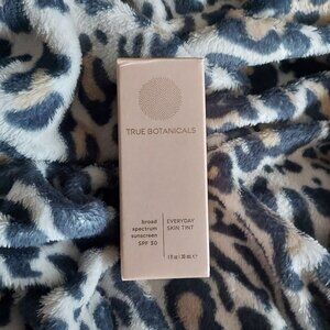 True Botanicals Everyday Skin Tint Shade 03 SPF 30 Foundation Ivory